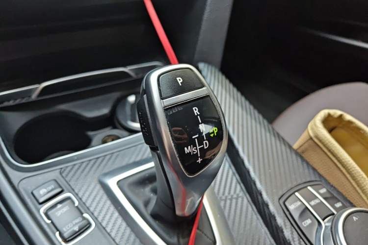 Used BMW 3 Series 2018 320Li Leading Model M Sport Package Gear Lever
