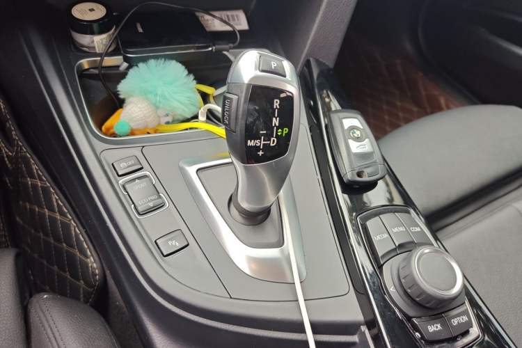 Used BMW 3 Series 2018 320Li Fashion Model Gear Lever
