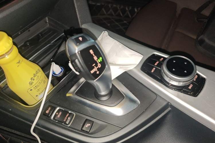 Used BMW 3 Series 2018 320Li Fashion Model Gear Lever