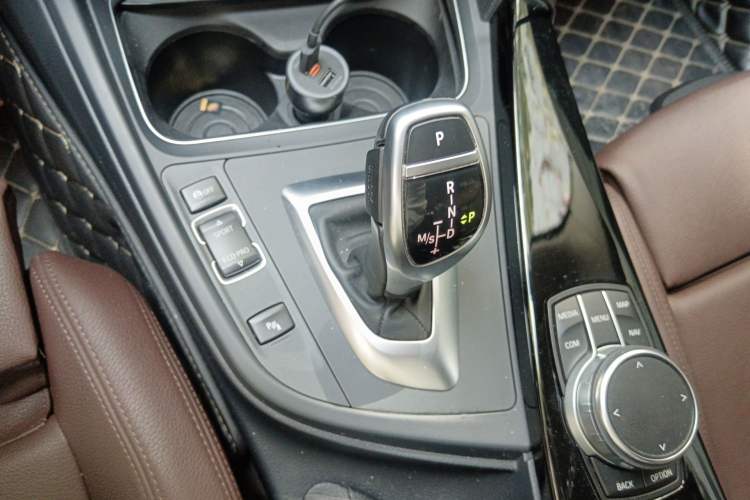 Used BMW 3 Series 2018 320Li Leading Model M Sport Package Gear Lever