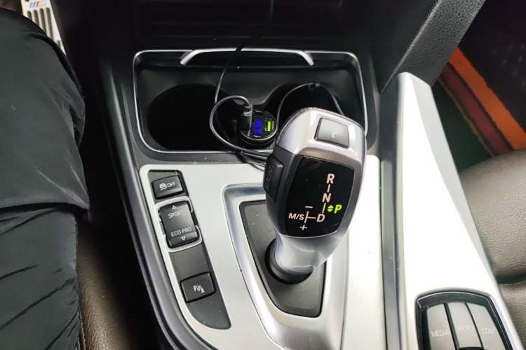 Used BMW 3 Series 2018 318Li Gear Lever