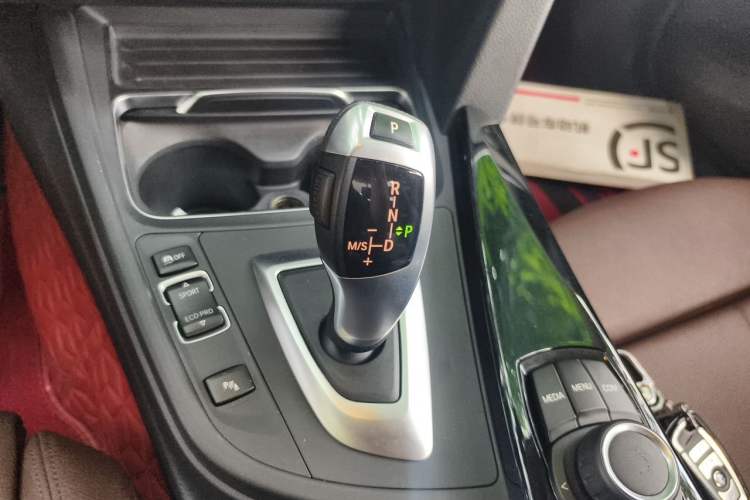 Used BMW 3 Series 2018 320Li Fashion Model Gear Lever