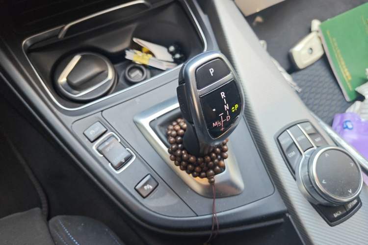 Used BMW 3 Series 2018 320i M Sport Night Edition Gear Lever