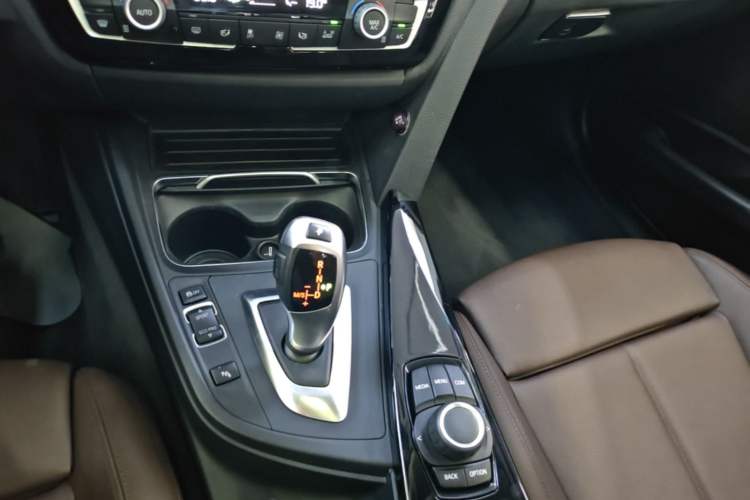 Used BMW 3 Series 2018 320Li Fashion Model Gear Lever