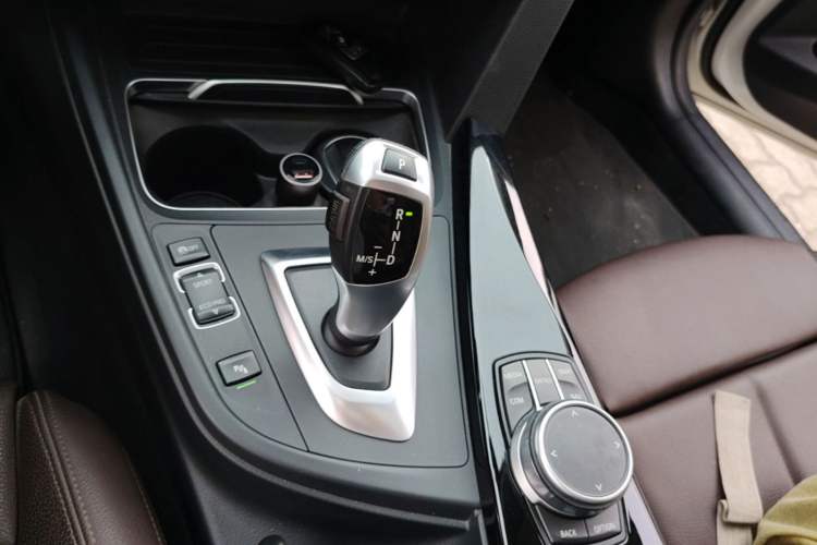 Used BMW 3 Series 2018 320Li Fashion Model Gear Lever