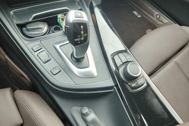Used BMW 3 Series 2018 320Li Fashion Model Gear Lever