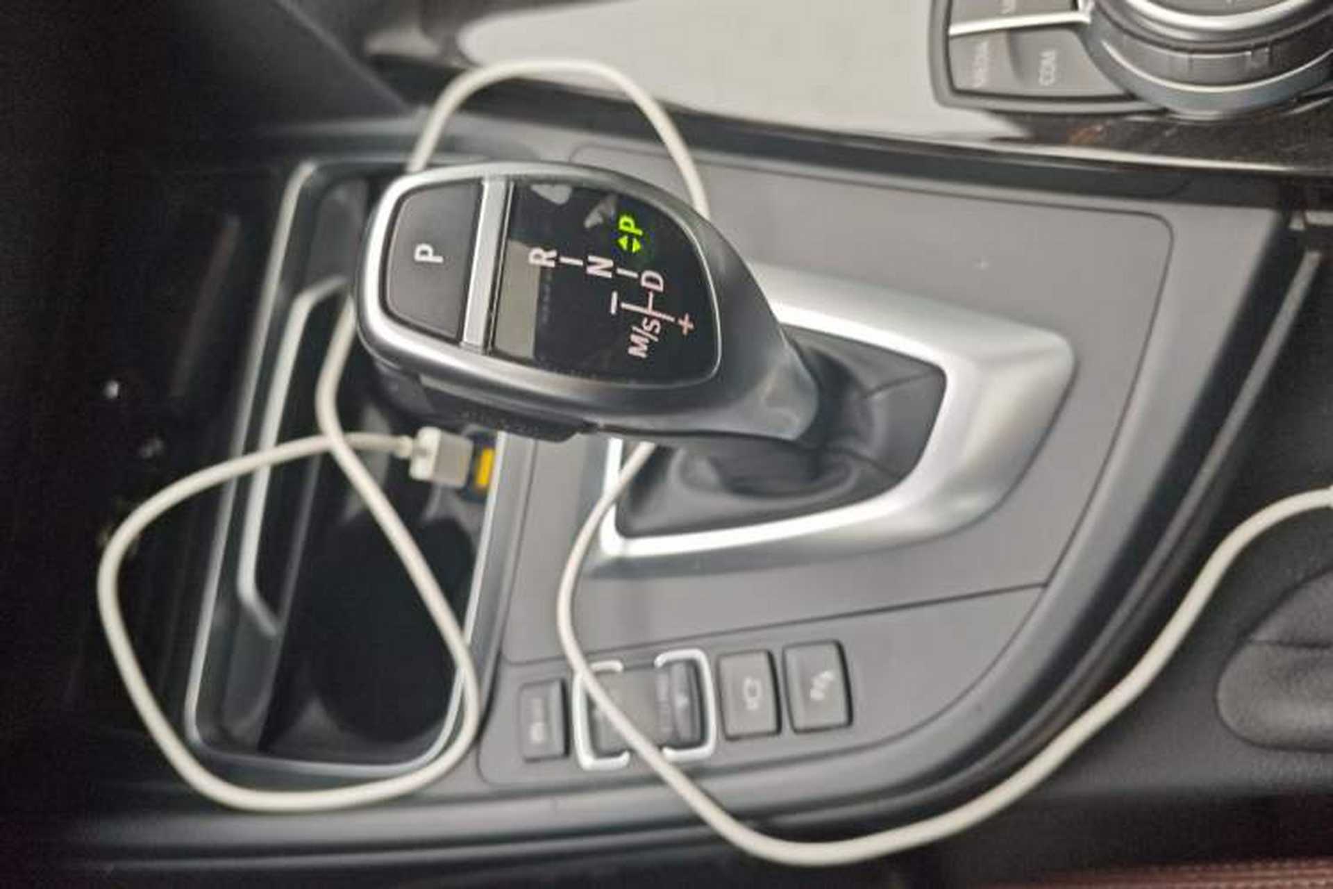 Used BMW 3 Series 2018 320Li M Sport Night Edition Gear Lever