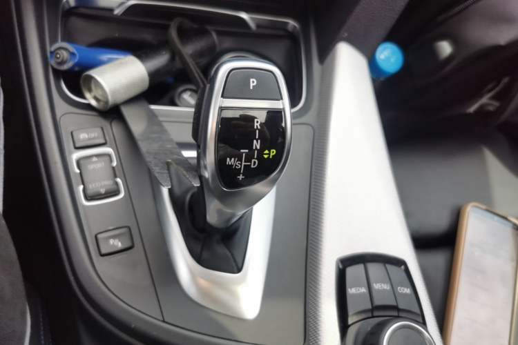 Used BMW 3 Series 2018 320i M Sport Package Gear Lever