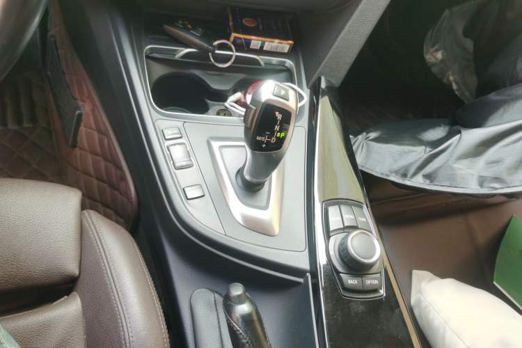 Used BMW 3 Series 2018 320Li Fashion Model Gear Lever