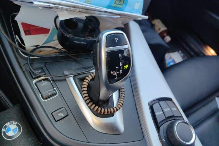 Used BMW 3 Series 2018 320i M Sport Package Gear Lever