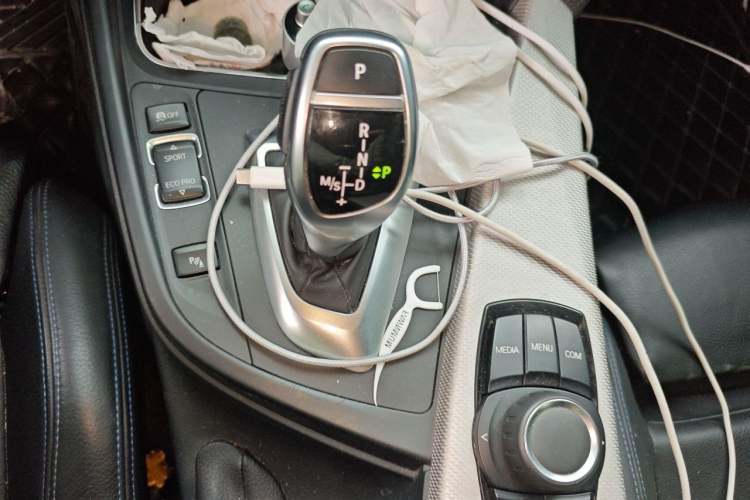 Used BMW 3 Series 2018 320i M Sport Package Gear Lever