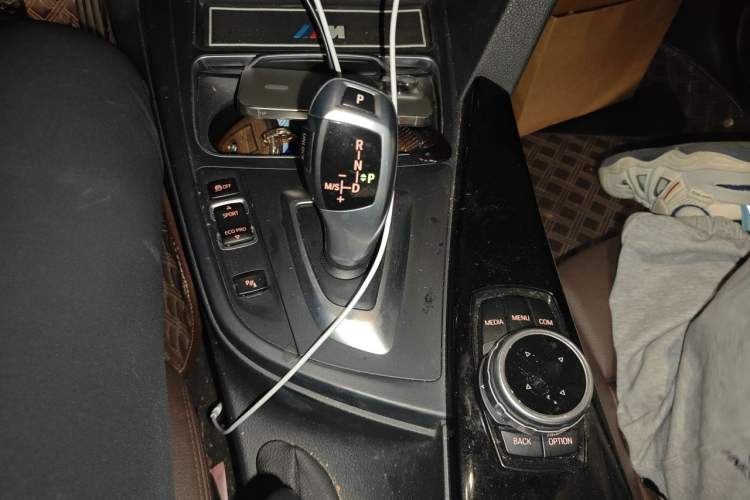 Used BMW 3 Series 2018 320Li Fashion Model Gear Lever