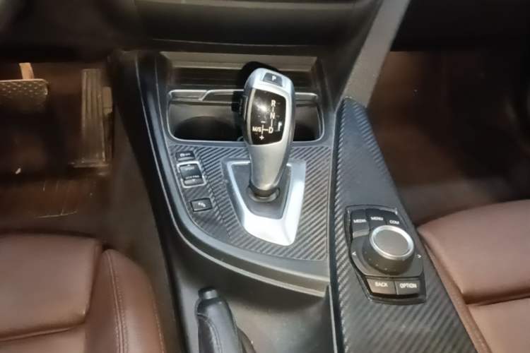 Used BMW 3 Series 2018 320Li Fashion Model Gear Lever