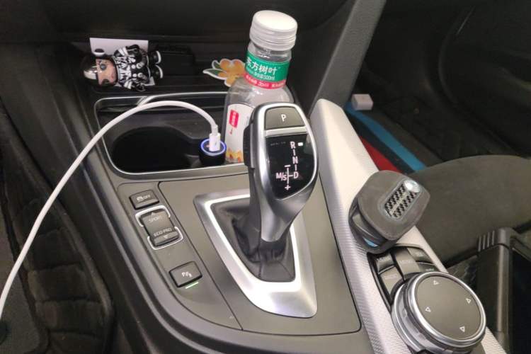 Used BMW 3 Series 2018 320i M Sport Package Gear Lever