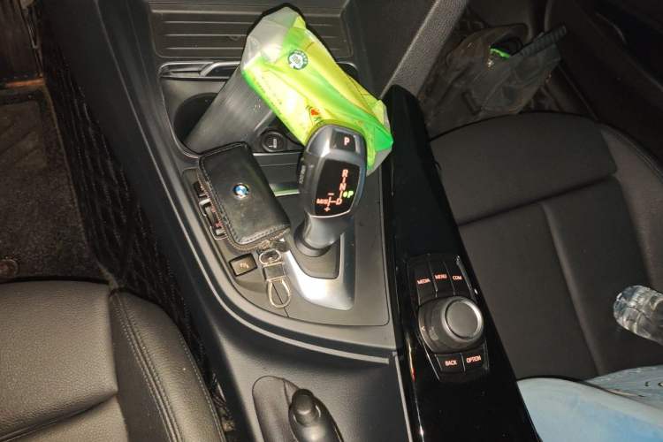 Used BMW 3 Series 2018 320Li Fashion Model Gear Lever
