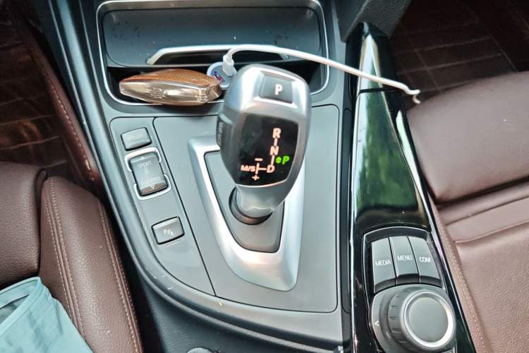 Used BMW 3 Series 2018 320Li Fashion Model Gear Lever