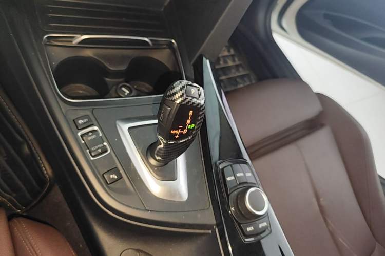 Used BMW 3 Series 2018 320Li Fashion Model Gear Lever