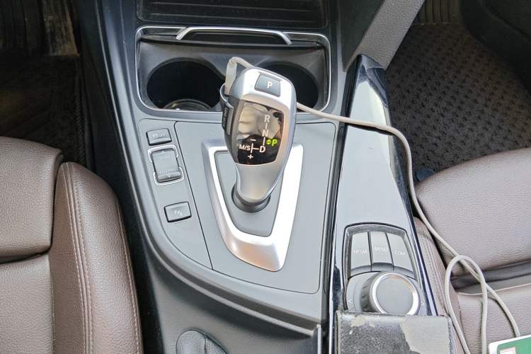 Used BMW 3 Series 2018 320Li Fashion Model Gear Lever