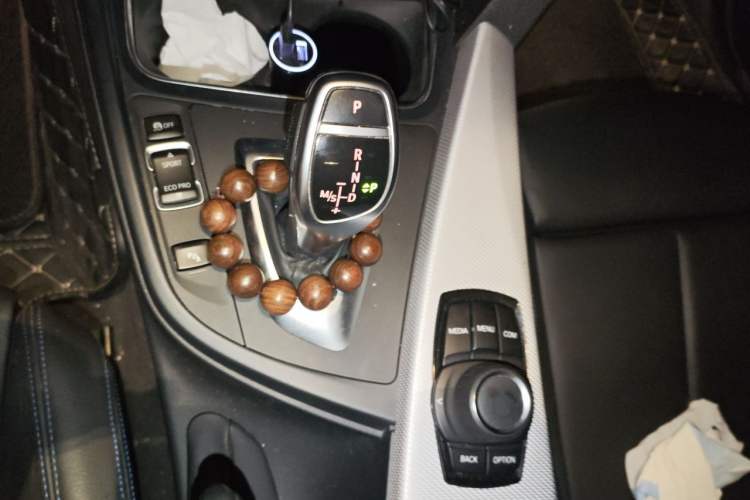 Used BMW 3 Series 2018 320i M Sport Package Gear Lever
