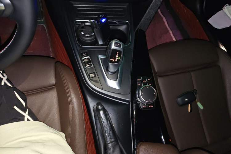 Used BMW 3 Series 2018 320Li Leading Model M Sport Package Gear Lever