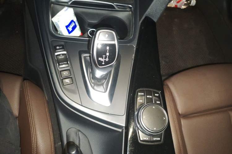 Used BMW 3 Series 2018 320Li Leading Model M Sport Package Gear Lever