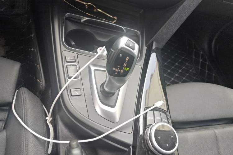 Used BMW 3 Series 2018 320Li Fashion Model Gear Lever
