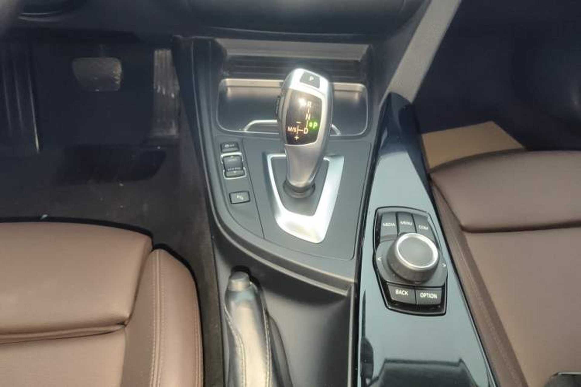 Used BMW 3 Series 2018 320Li Fashion Model Gear Lever