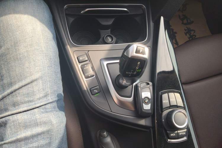 Used BMW 3 Series 2018 320Li Fashion Model Gear Lever