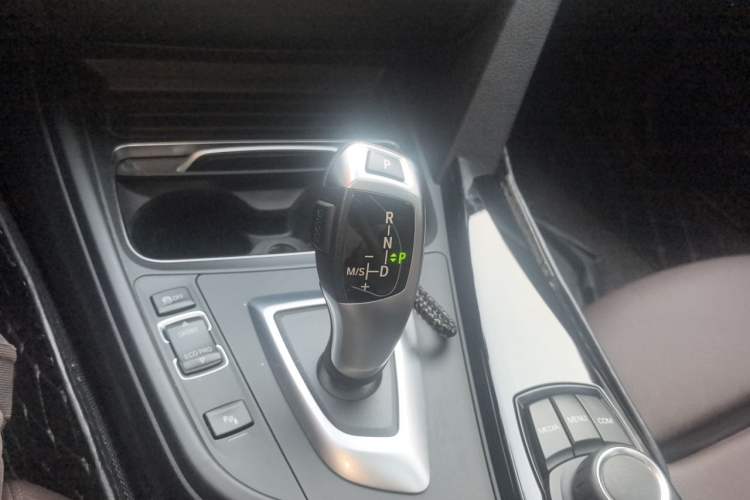 Used BMW 3 Series 2018 320Li Fashion Model Gear Lever