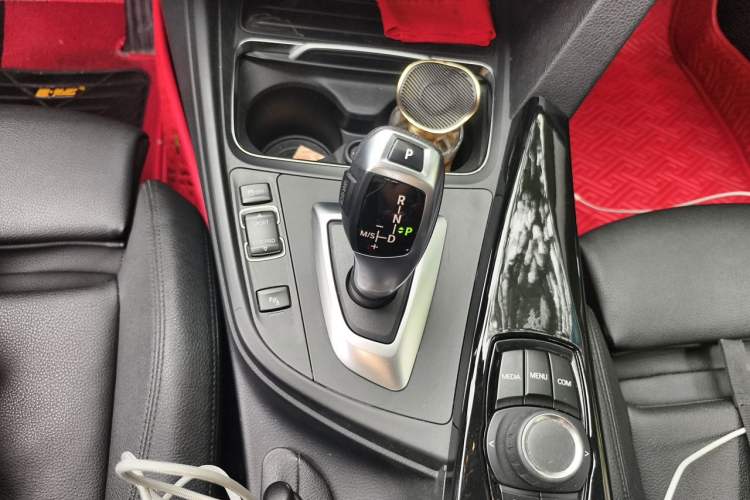 Used BMW 3 Series 2018 320Li Fashion Model Gear Lever