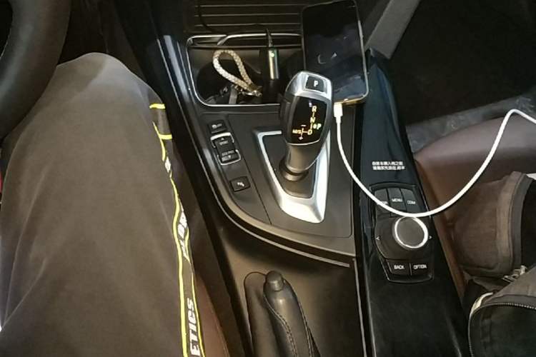 Used BMW 3 Series 2018 320Li Fashion Model Gear Lever