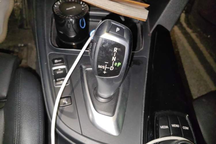 Used BMW 3 Series 2018 320Li Fashion Model Gear Lever