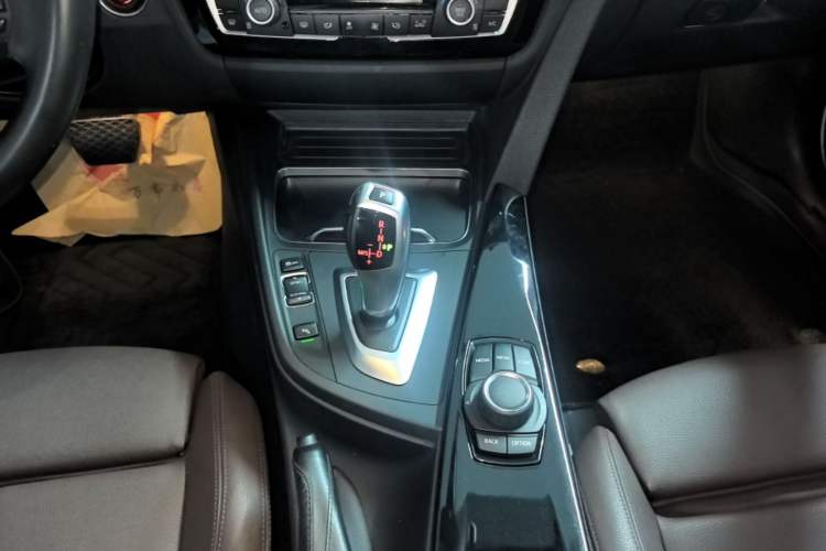 Used BMW 3 Series 2018 320Li Fashion Model Gear Lever
