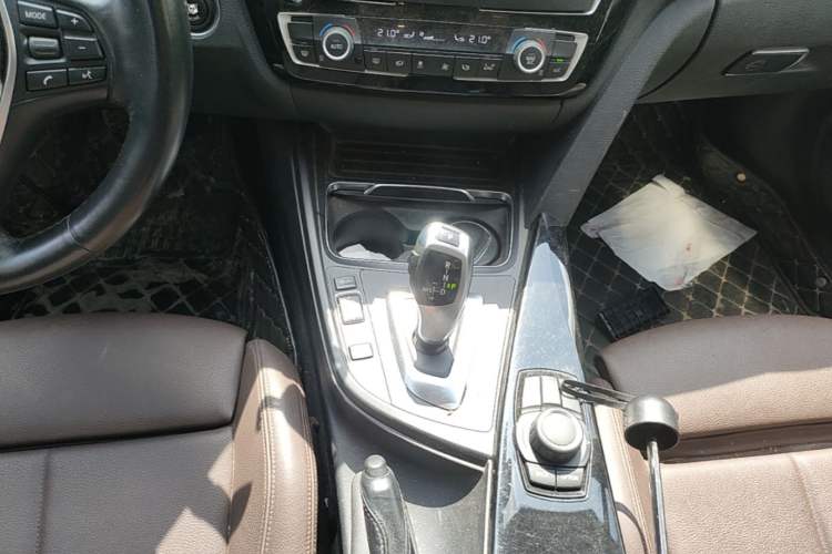 Used BMW 3 Series 2018 320Li Fashion Model Gear Lever