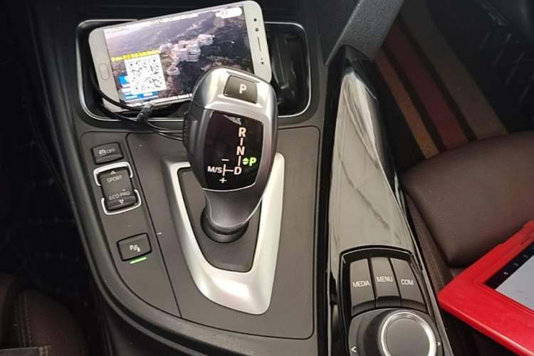 Used BMW 3 Series 2018 320Li Fashion Model Gear Lever