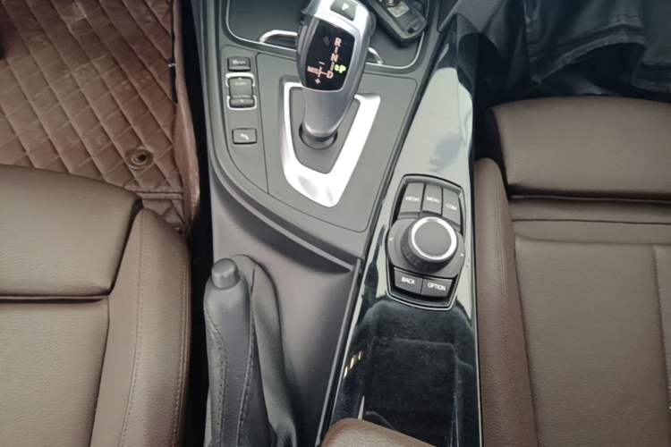 Used BMW 3 Series 2018 320Li Fashion Model Gear Lever