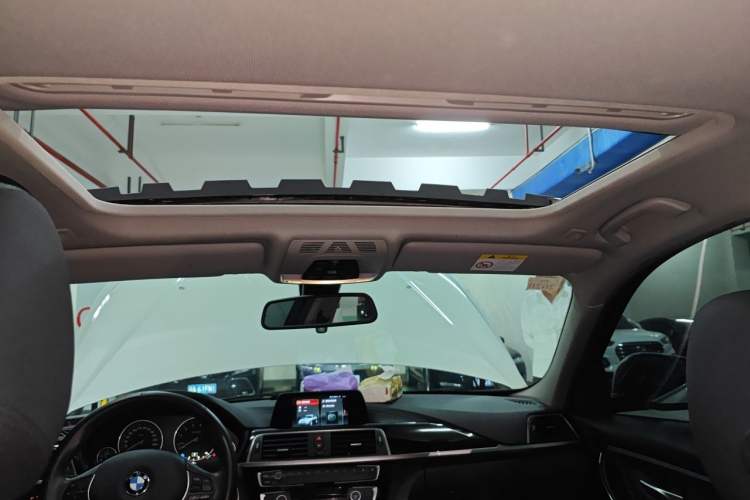 Used BMW 3 Series 2018 320Li Fashion Model Headliner