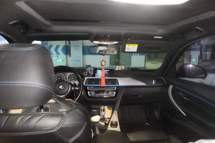 Used BMW 3 Series 2018 320i M Sport Package Headliner
