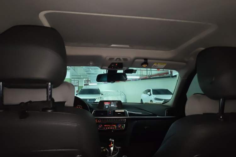 Used BMW 3 Series 2018 320Li Leading Luxury Package Headliner