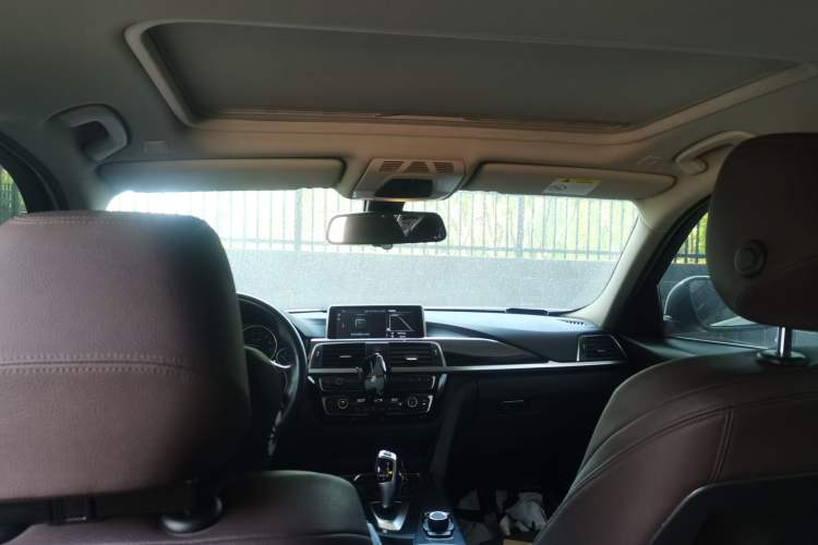 Used BMW 3 Series 2018 320Li Fashion Model Headliner