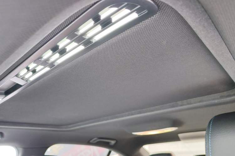 Used BMW 3 Series 2018 320i M Sport Package Headliner