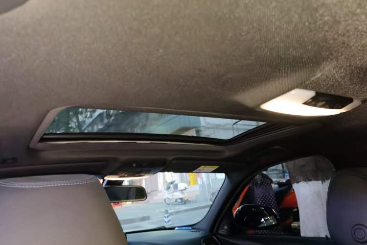 Used BMW 3 Series 2018 320i M Sport Package Headliner