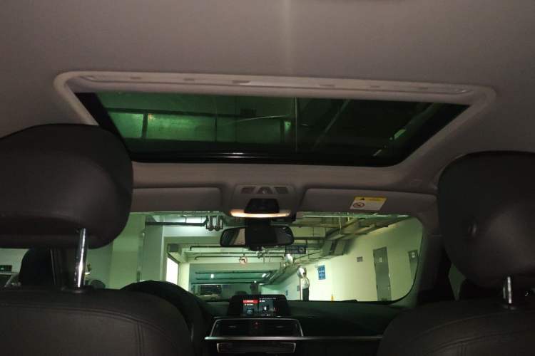 Used BMW 3 Series 2018 320Li Fashion Model Headliner