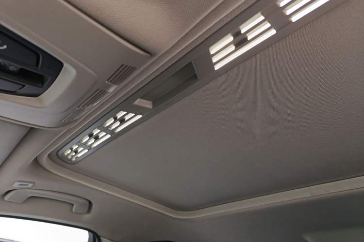 Used BMW 3 Series 2018 320Li Fashion Model Headliner