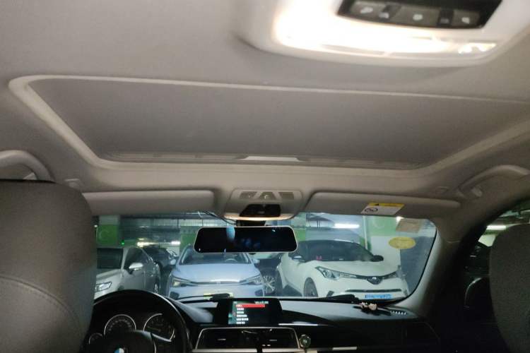 Used BMW 3 Series 2018 318i Headliner