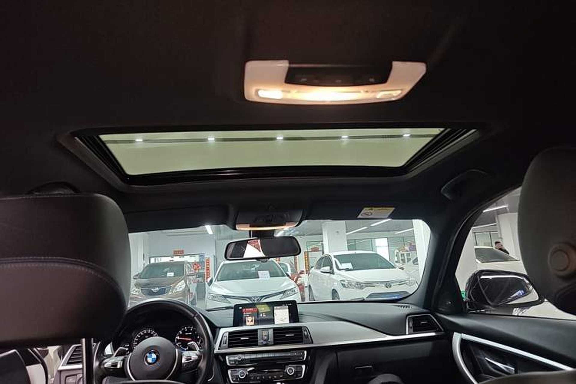 Used BMW 3 Series 2018 320i M Sport Night Edition Headliner