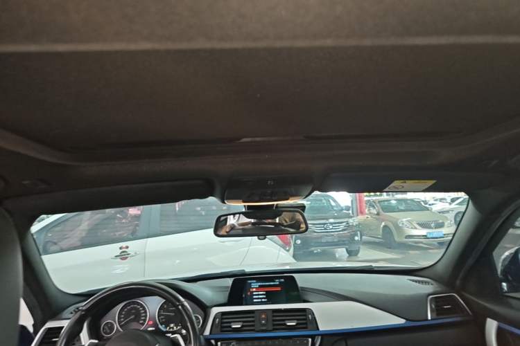 Used BMW 3 Series 2018 320i M Sport Package Headliner