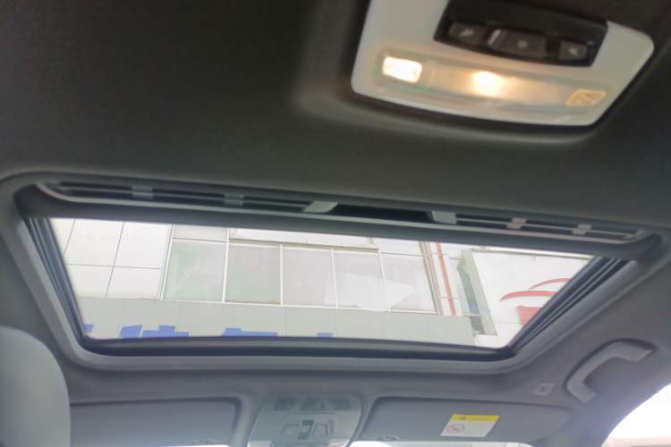 Used BMW 3 Series 2018 320i M Sport Package Headliner