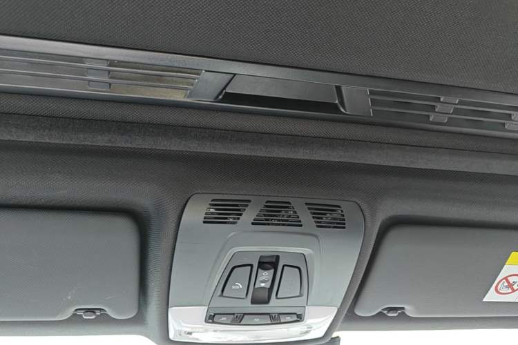 Used BMW 3 Series 2018 320i M Sport Package Headliner