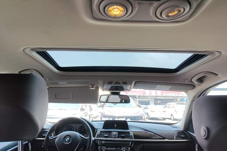 Used BMW 3 Series 2018 320Li Fashion Model Headliner